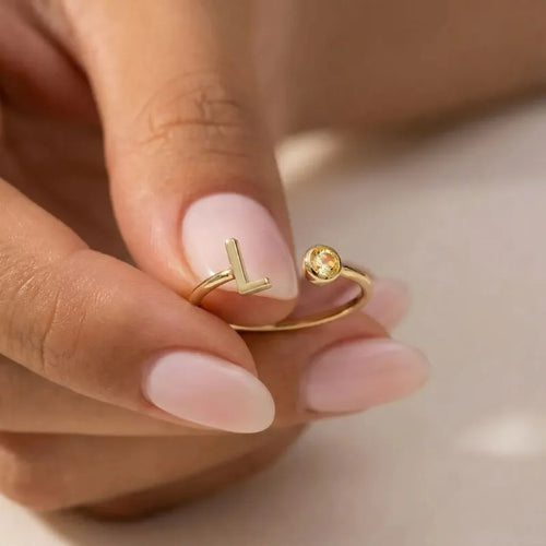 Kostbar™ – Initialenring mit Geburtsstein