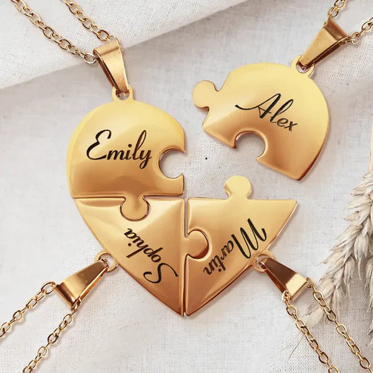 Personalisierte Puzzle-Halskette mit gravierten Namen
