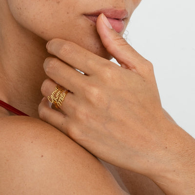 Amorea™ – Personalisierter Ring mit Namen