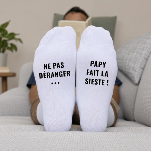 Opa macht Nickerchen™ – Personalisierte Socken aus Bambusfaser
