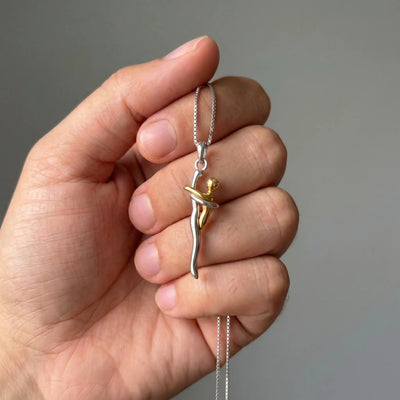 Unendliche Liebe™ – Kette Umarmung Mutter & Kind