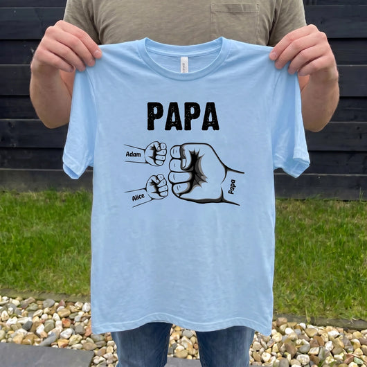 Personalisiertes T-Shirt für Papa mit Kinderhänden und Namen