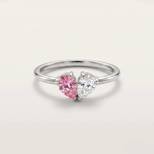 Ring mit zwei Geburtssteinen in Herzform