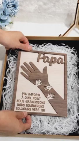 Mit dir verbunden™ – Personalisierter Holzrahmen Papa